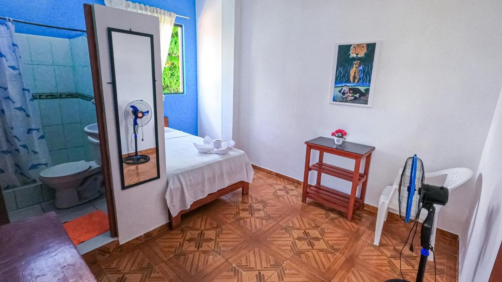 Shoffi'S House Backpackers Hotel Tarapoto Exterior photo